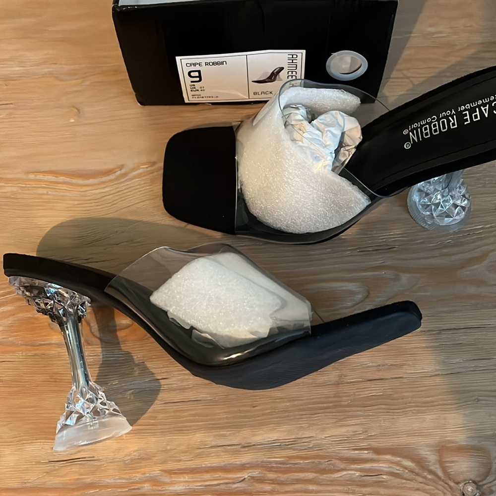 Cape Robbin AHMEE Clear Slip on crystal heels NWT - Picture 7 of 12